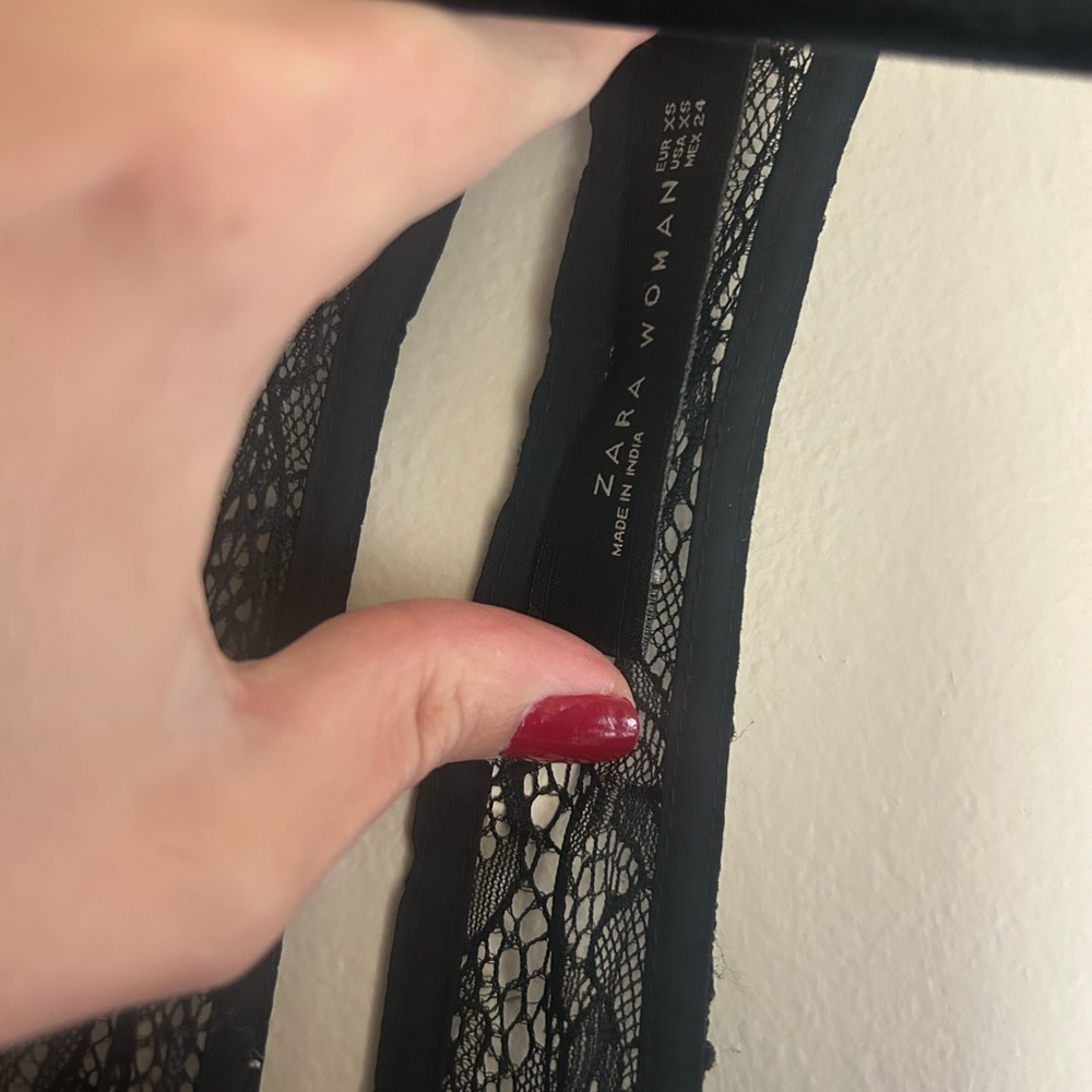 Black lace Zara dress size XS - Picture 3 of 3